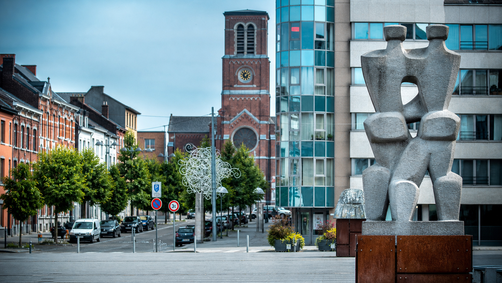 Place Mansart, au coeur de La Louvière